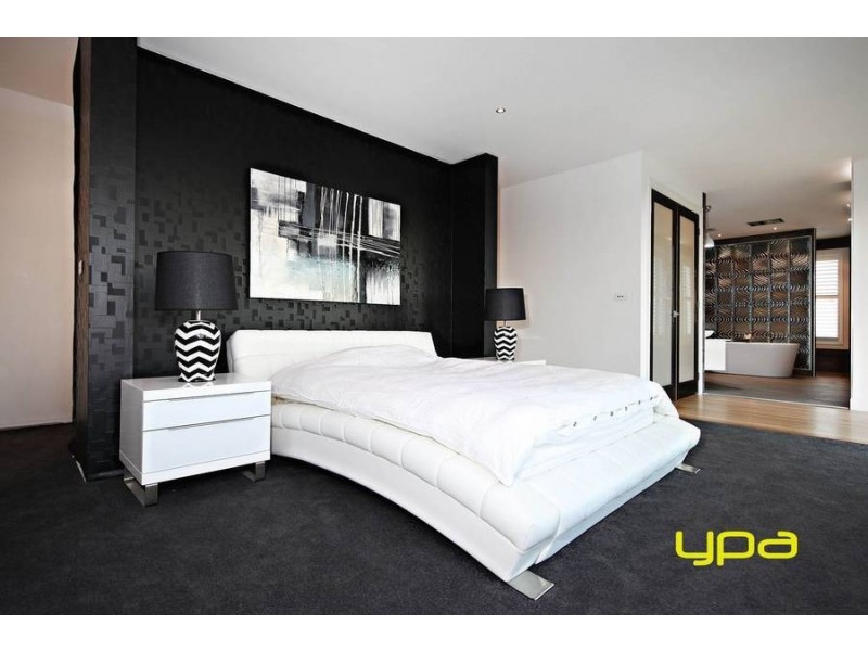 6 Brook Street, Caroline Springs VIC 3023