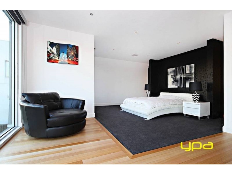 6 Brook Street, Caroline Springs VIC 3023