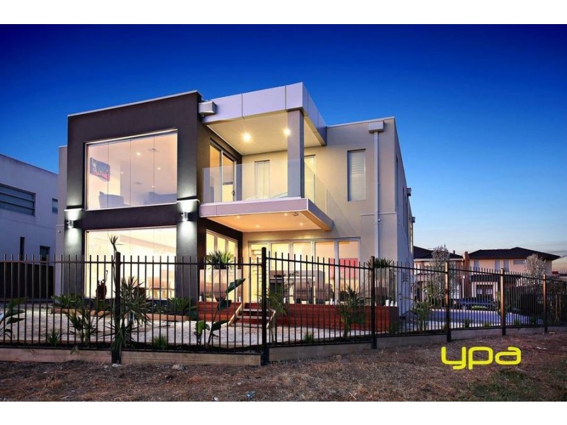 6 Brook Street, Caroline Springs VIC 3023