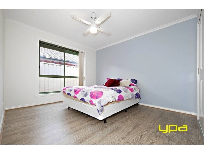 44 Northampton Crescent, Caroline Springs VIC 3023