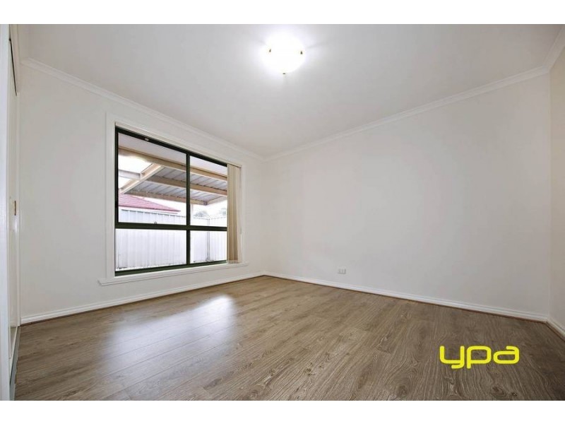 44 Northampton Crescent, Caroline Springs VIC 3023