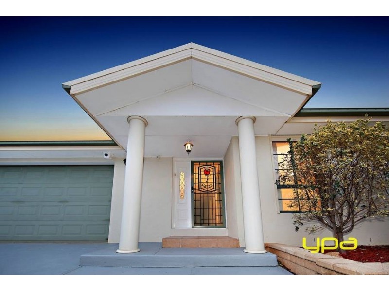 44 Northampton Crescent, Caroline Springs VIC 3023