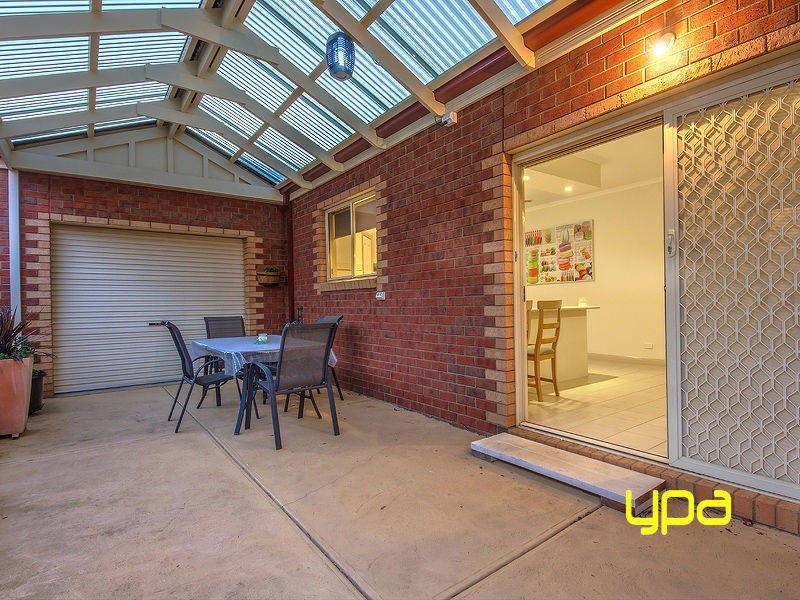 19 Simpson Place, Caroline Springs VIC 3023