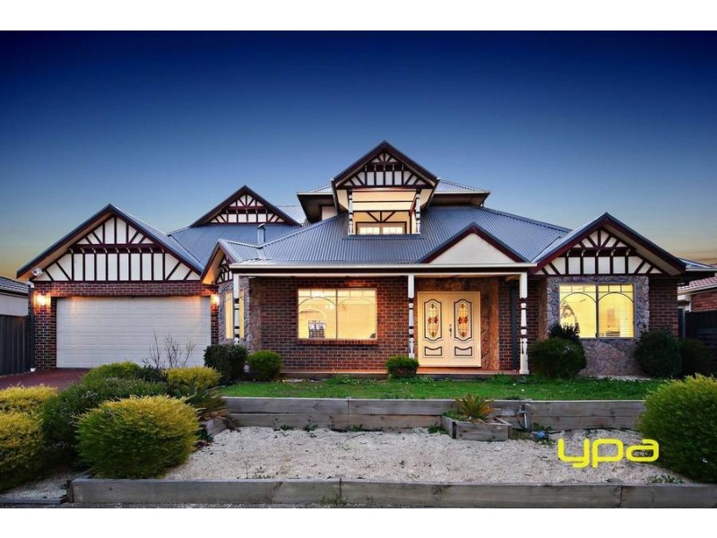 6 Coogee Place, Burnside VIC 3023