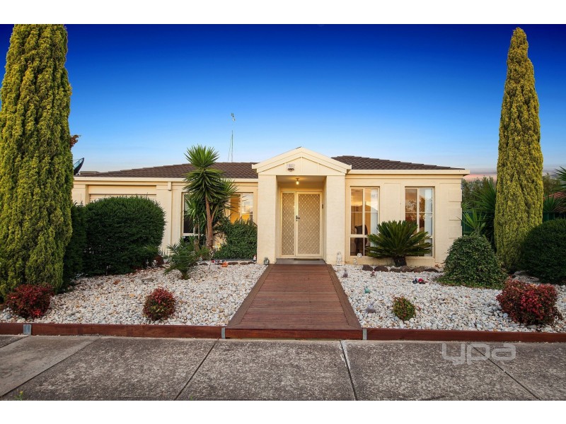 8 Niewand Avenue, Burnside VIC 3023