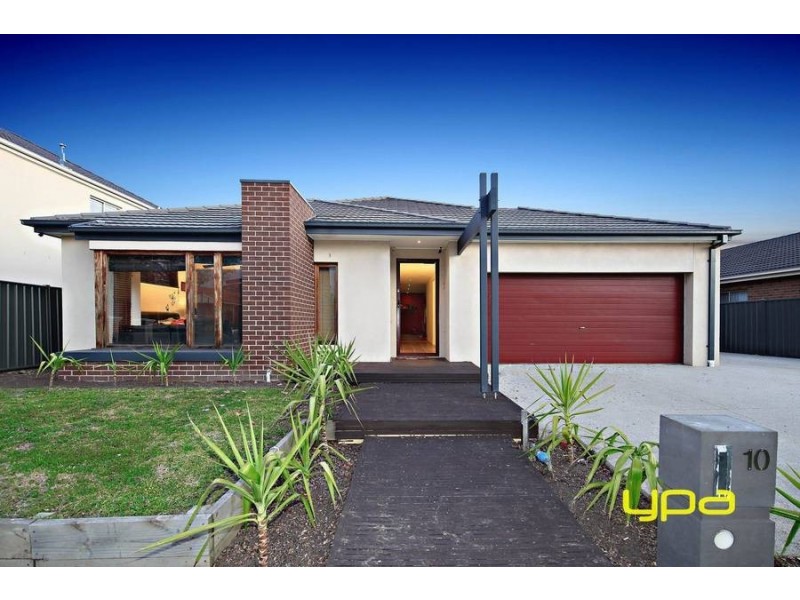 10 Bimbadeen Street, Burnside VIC 3023