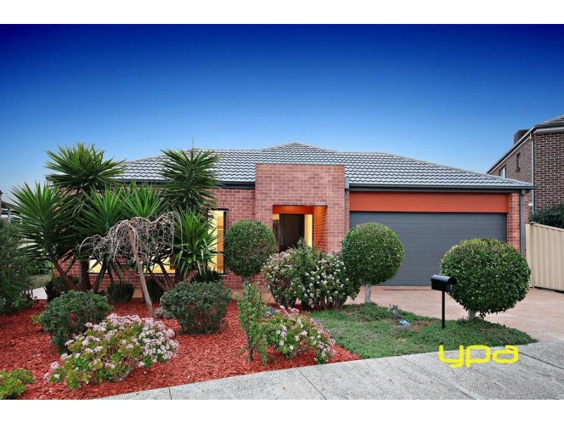 7 Hawthorn Way, Caroline Springs VIC 3023