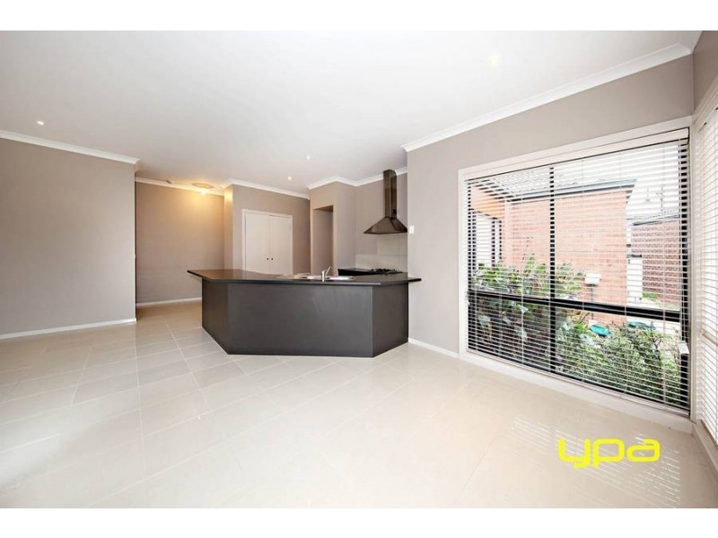 7 Hawthorn Way, Caroline Springs VIC 3023