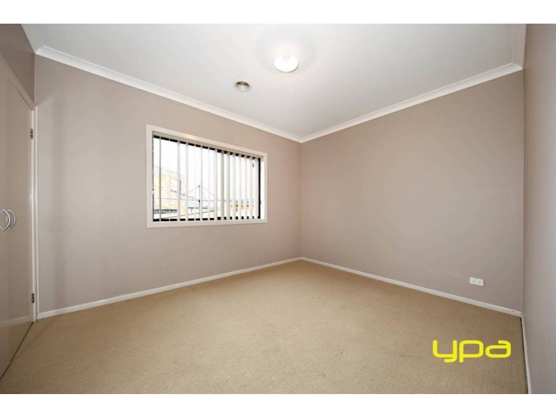 7 Hawthorn Way, Caroline Springs VIC 3023
