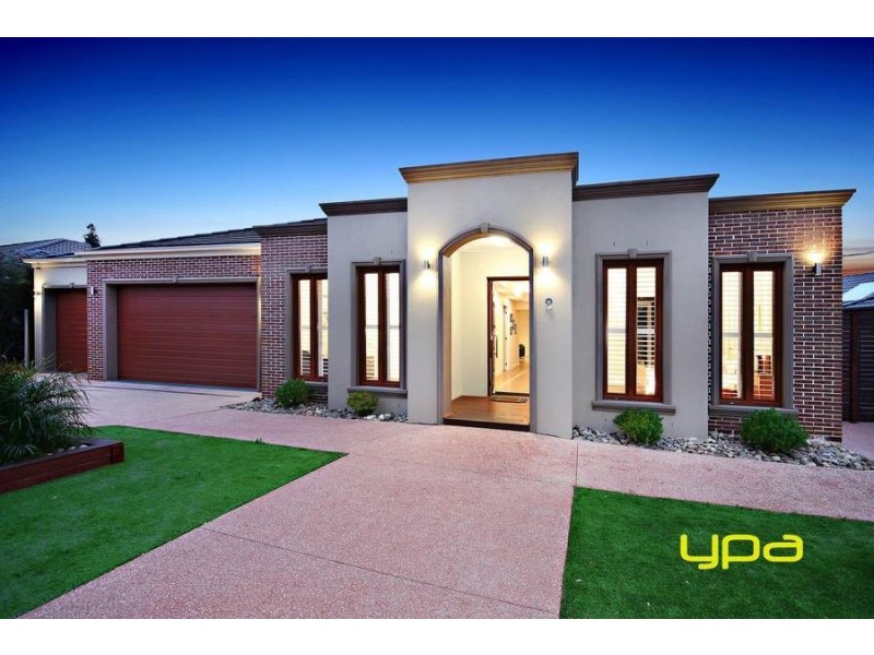 9 Rosella Crescent, Caroline Springs VIC 3023