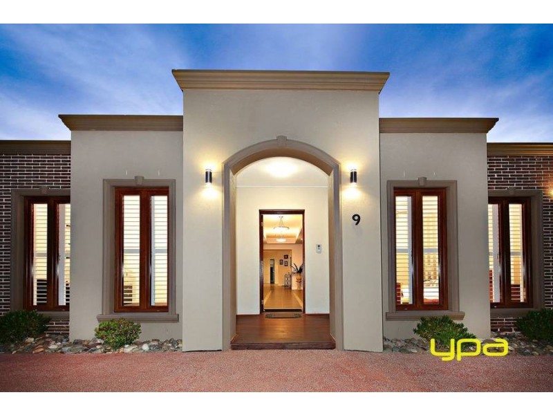 9 Rosella Crescent, Caroline Springs VIC 3023