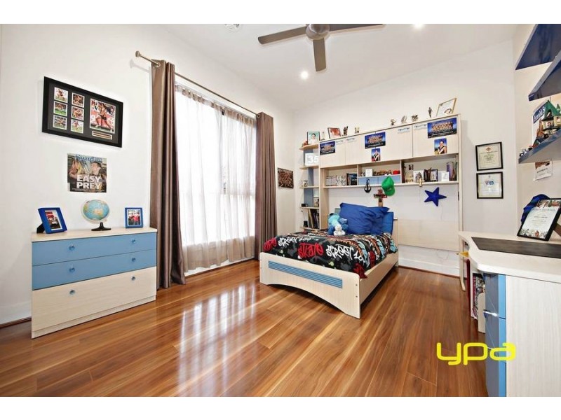 9 Rosella Crescent, Caroline Springs VIC 3023