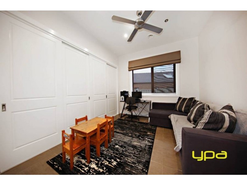 9 Rosella Crescent, Caroline Springs VIC 3023