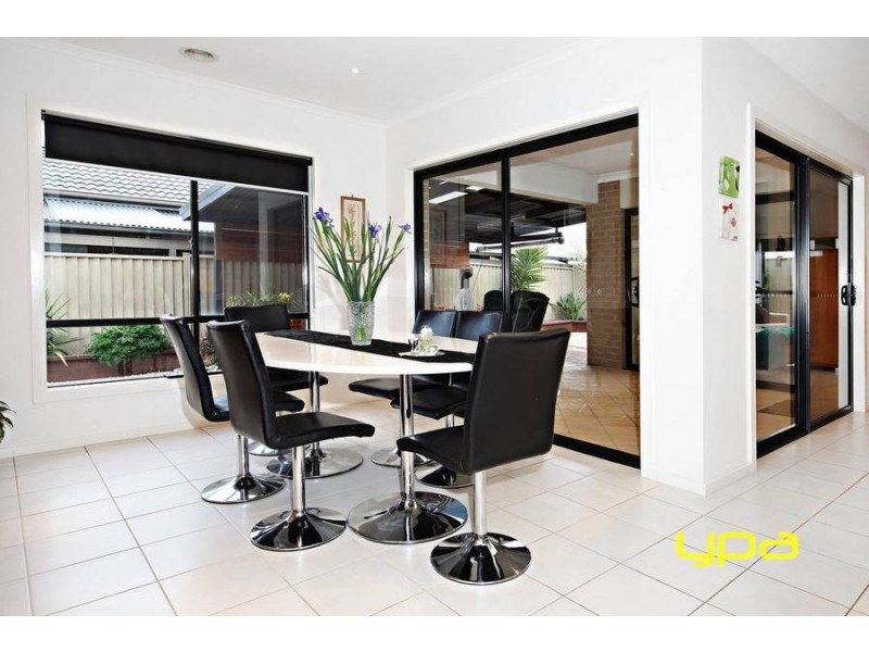 19 Asthima Way, Caroline Springs VIC 3023