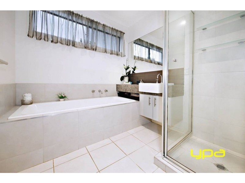 19 Asthima Way, Caroline Springs VIC 3023