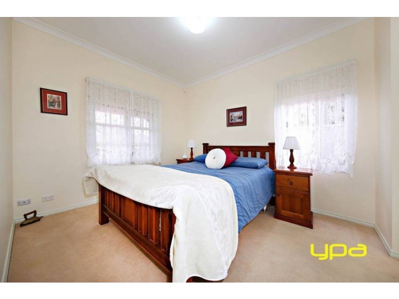 21 Herrington Turn, Caroline Springs VIC 3023