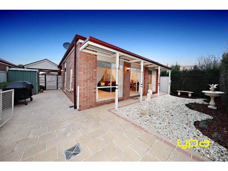 21 Herrington Turn, Caroline Springs VIC 3023