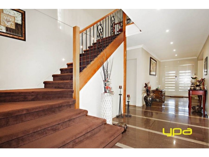70 Lawson Way, Caroline Springs VIC 3023