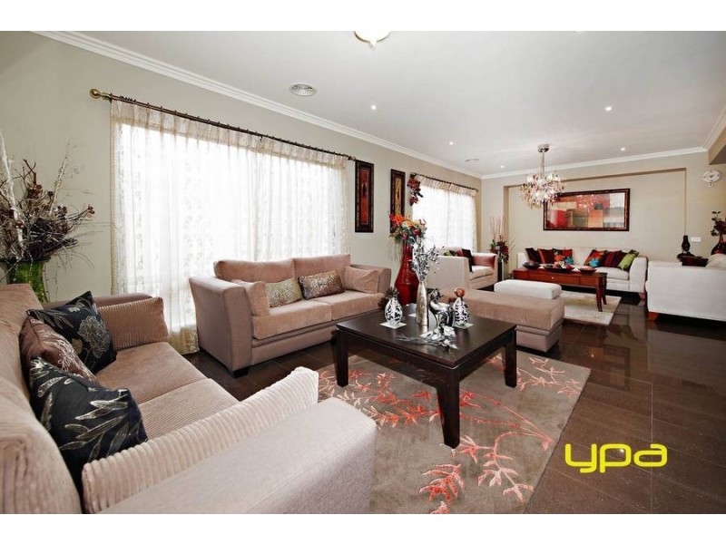 70 Lawson Way, Caroline Springs VIC 3023
