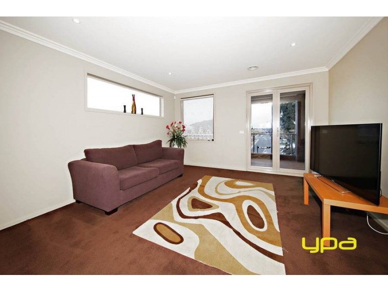 70 Lawson Way, Caroline Springs VIC 3023
