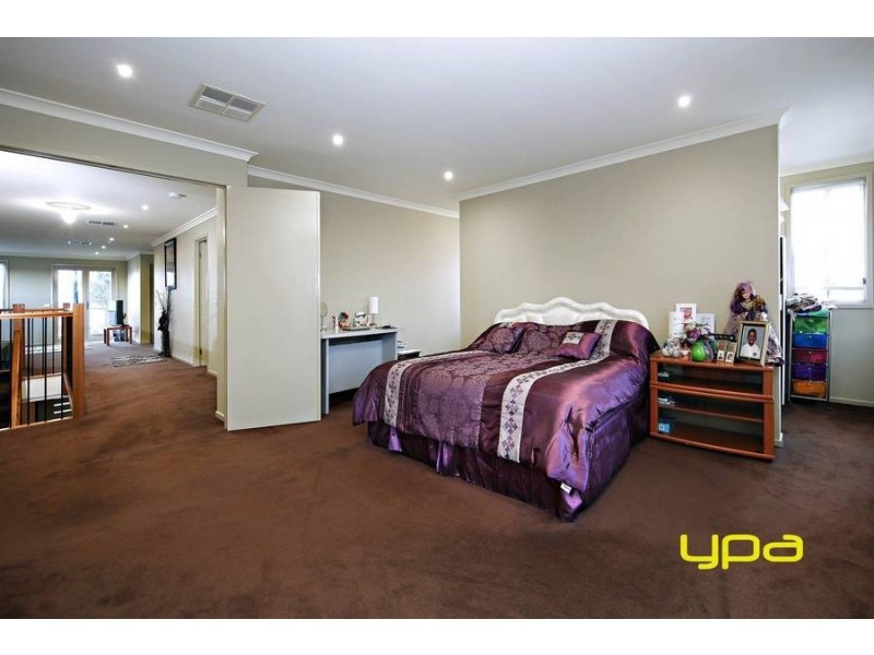 70 Lawson Way, Caroline Springs VIC 3023