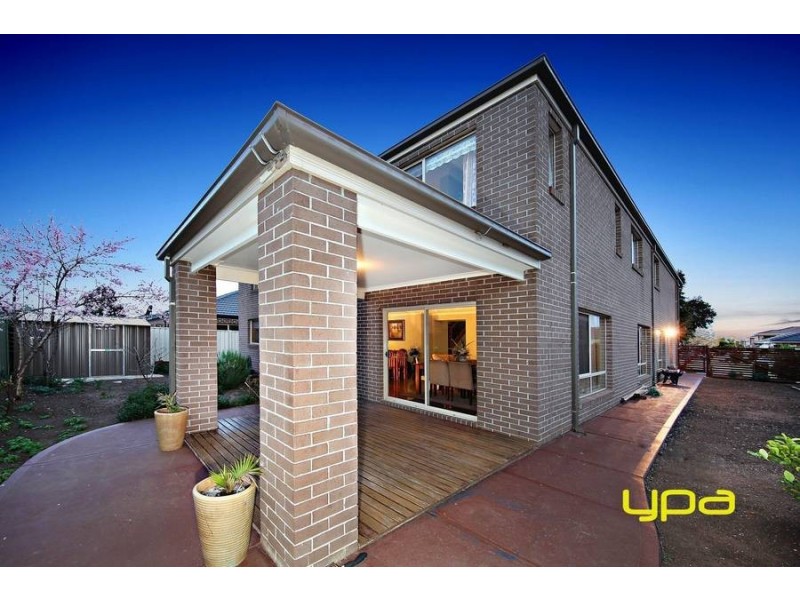 70 Lawson Way, Caroline Springs VIC 3023