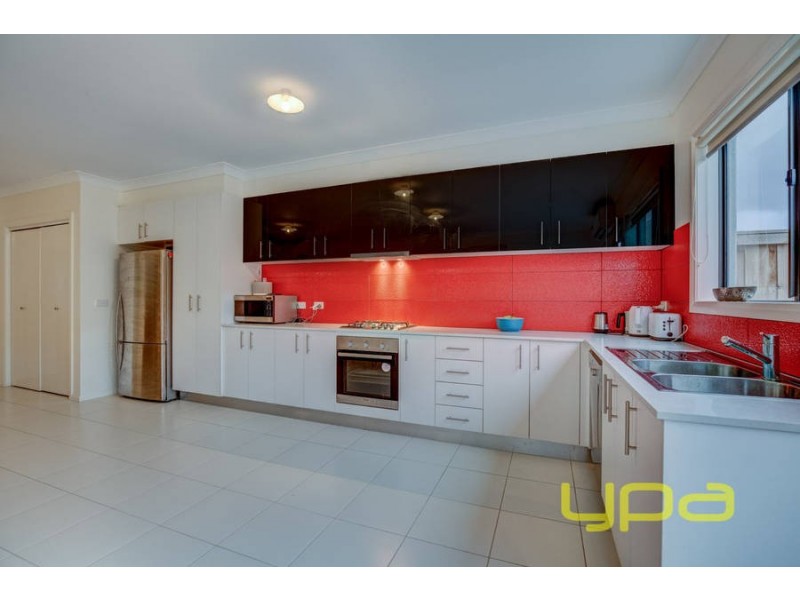 5 Armstrong Walk, Plumpton VIC 3335