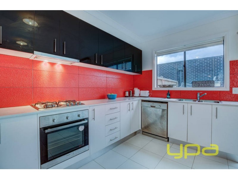 5 Armstrong Walk, Plumpton VIC 3335