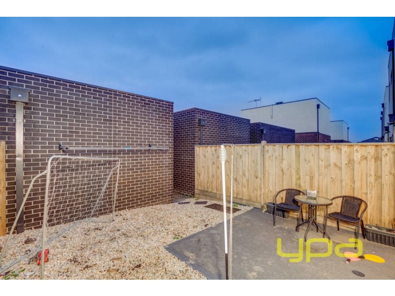 5 Armstrong Walk, Plumpton VIC 3335