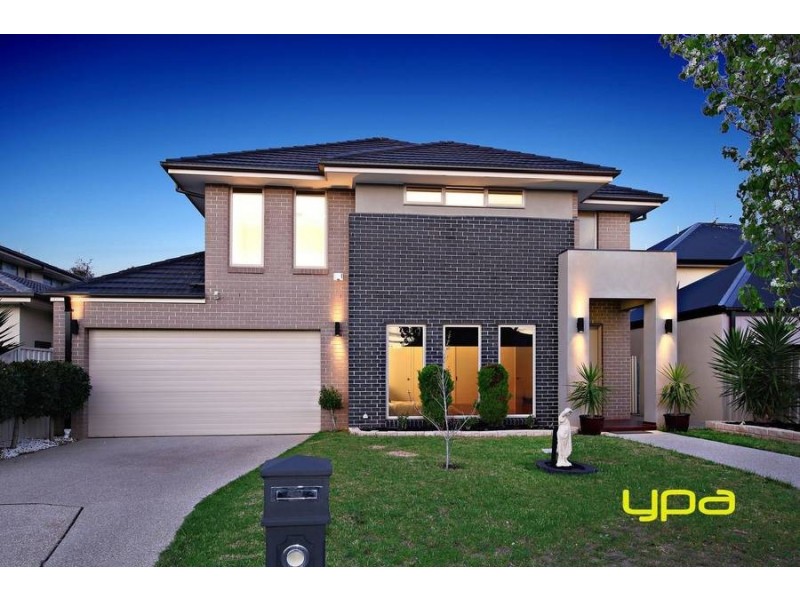 23 Glenmaggie Chase, Caroline Springs VIC 3023