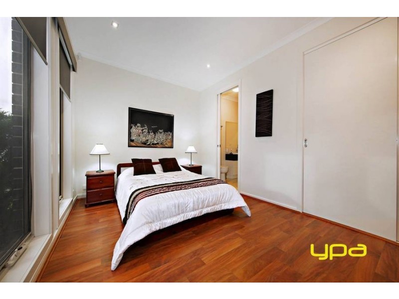 23 Glenmaggie Chase, Caroline Springs VIC 3023