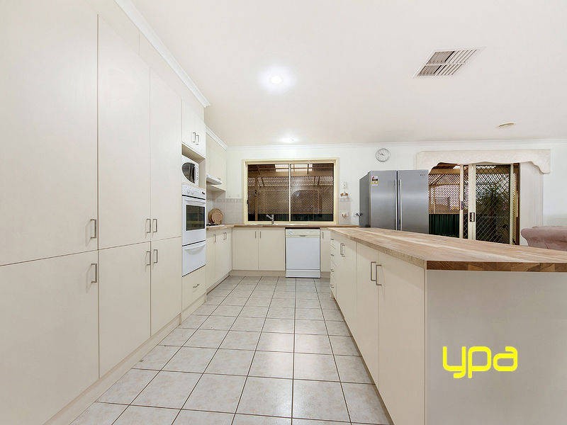 20 Niewand Avenue, Burnside VIC 3023