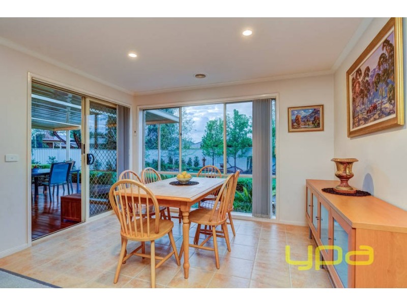 19 Netherton Place, Caroline Springs VIC 3023