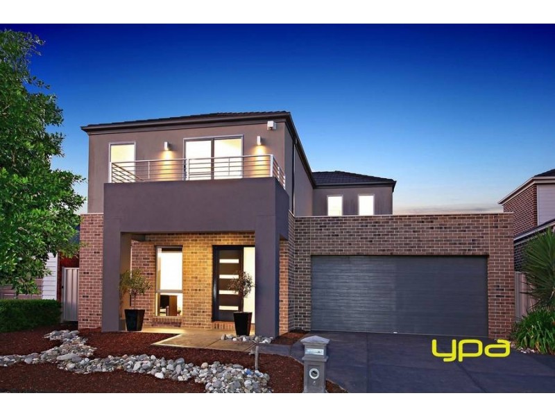 4 Bunyip Walk, Caroline Springs VIC 3023