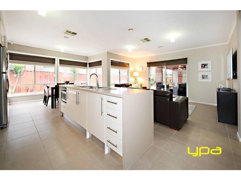 67 Inglewood Drive, Burnside Heights VIC 3023