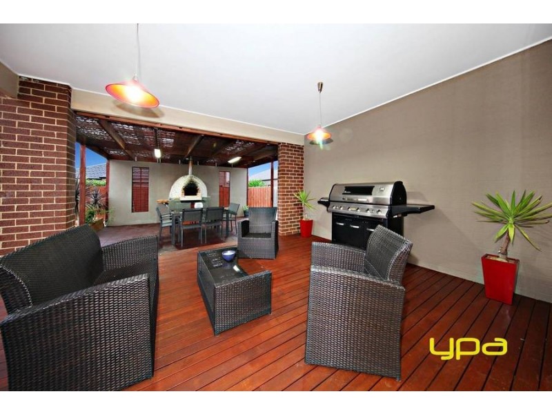 67 Inglewood Drive, Burnside Heights VIC 3023