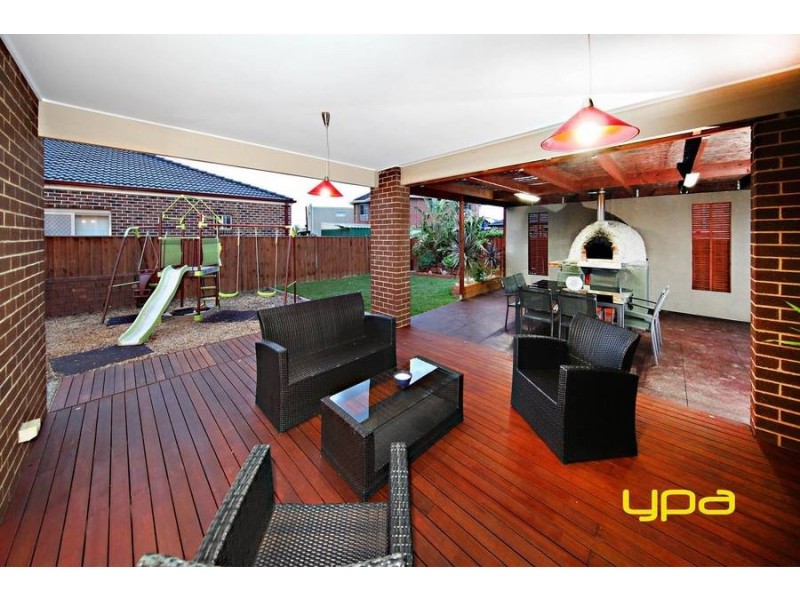 67 Inglewood Drive, Burnside Heights VIC 3023