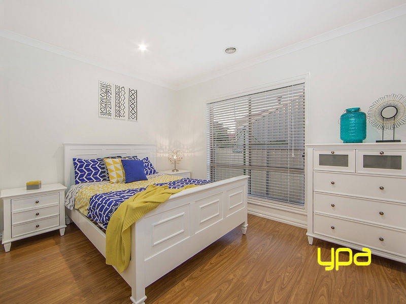 8 Bruce Street, Burnside Heights VIC 3023