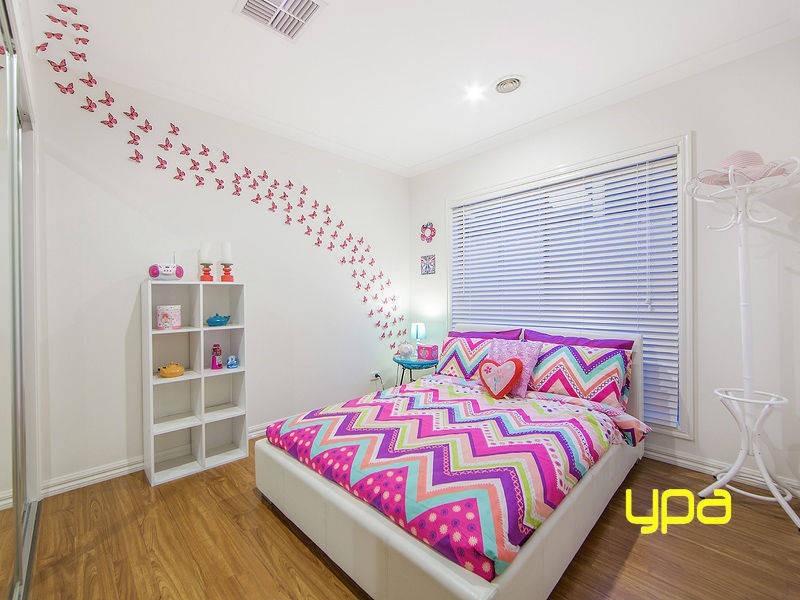 8 Bruce Street, Burnside Heights VIC 3023