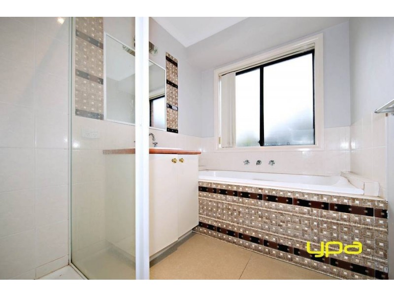 7 Woodbridge Place, Burnside VIC 3023