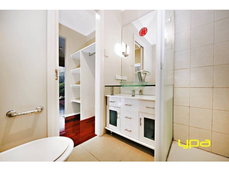 7 Woodbridge Place, Burnside VIC 3023