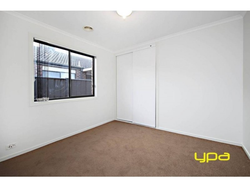 15 Cassan Way, Caroline Springs VIC 3023