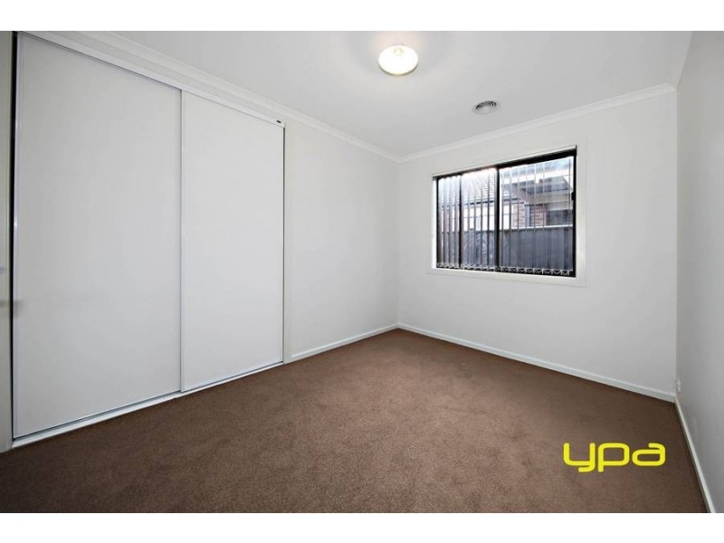 15 Cassan Way, Caroline Springs VIC 3023