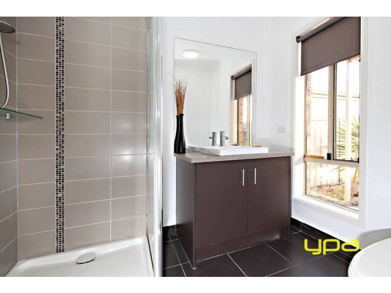 5 Rokewood Street, Burnside Heights VIC 3023