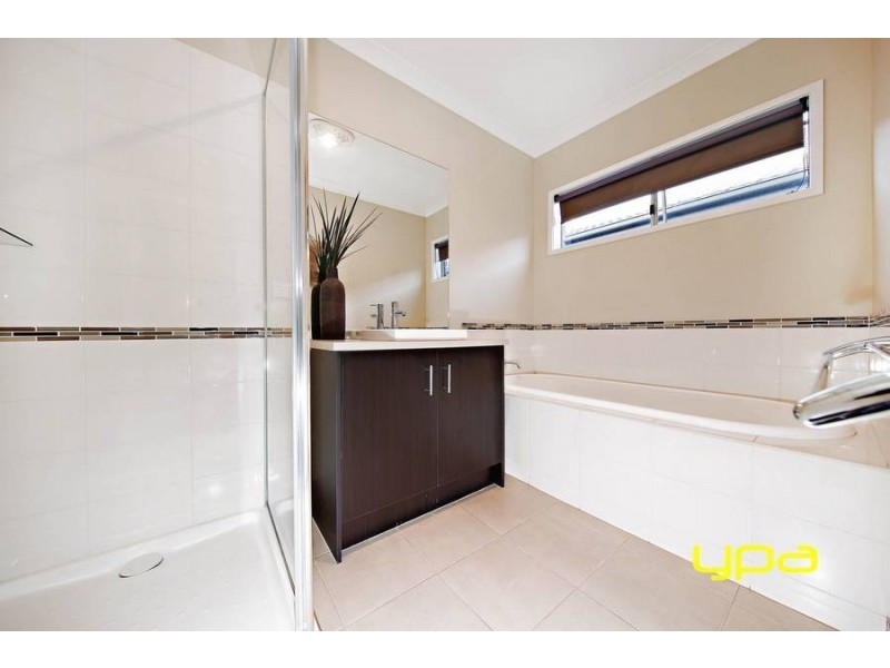 5 Rokewood Street, Burnside Heights VIC 3023