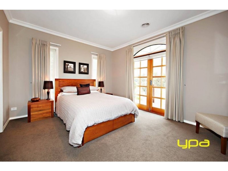 18 Goodenia Way, Caroline Springs VIC 3023