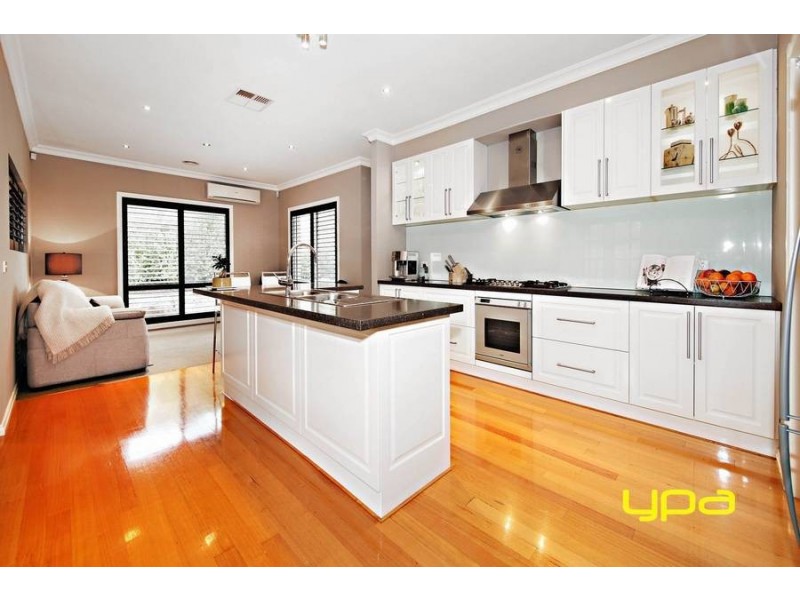 18 Goodenia Way, Caroline Springs VIC 3023