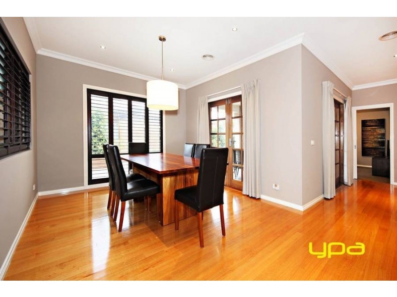 18 Goodenia Way, Caroline Springs VIC 3023