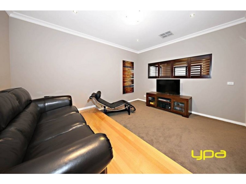 18 Goodenia Way, Caroline Springs VIC 3023