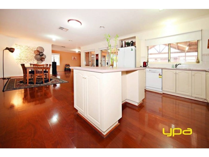 7 Parwan Court, Caroline Springs VIC 3023